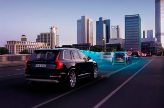 2016-Volvo-XC90-front-impact-detect